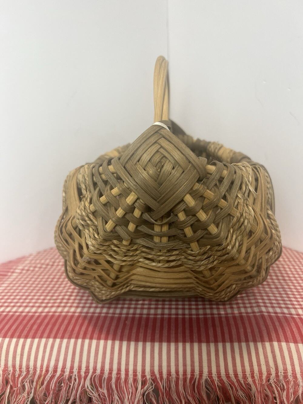 Handmade Vera Oxendine Basket Charleston SC Split Reed Folk Art Primitive